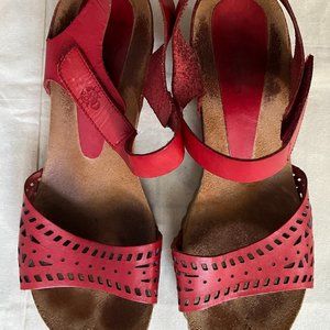 Yokono Red sandals